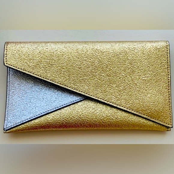 Estee Lauder Other - Golden clutch from Estée Lauder Party Shimmer Set